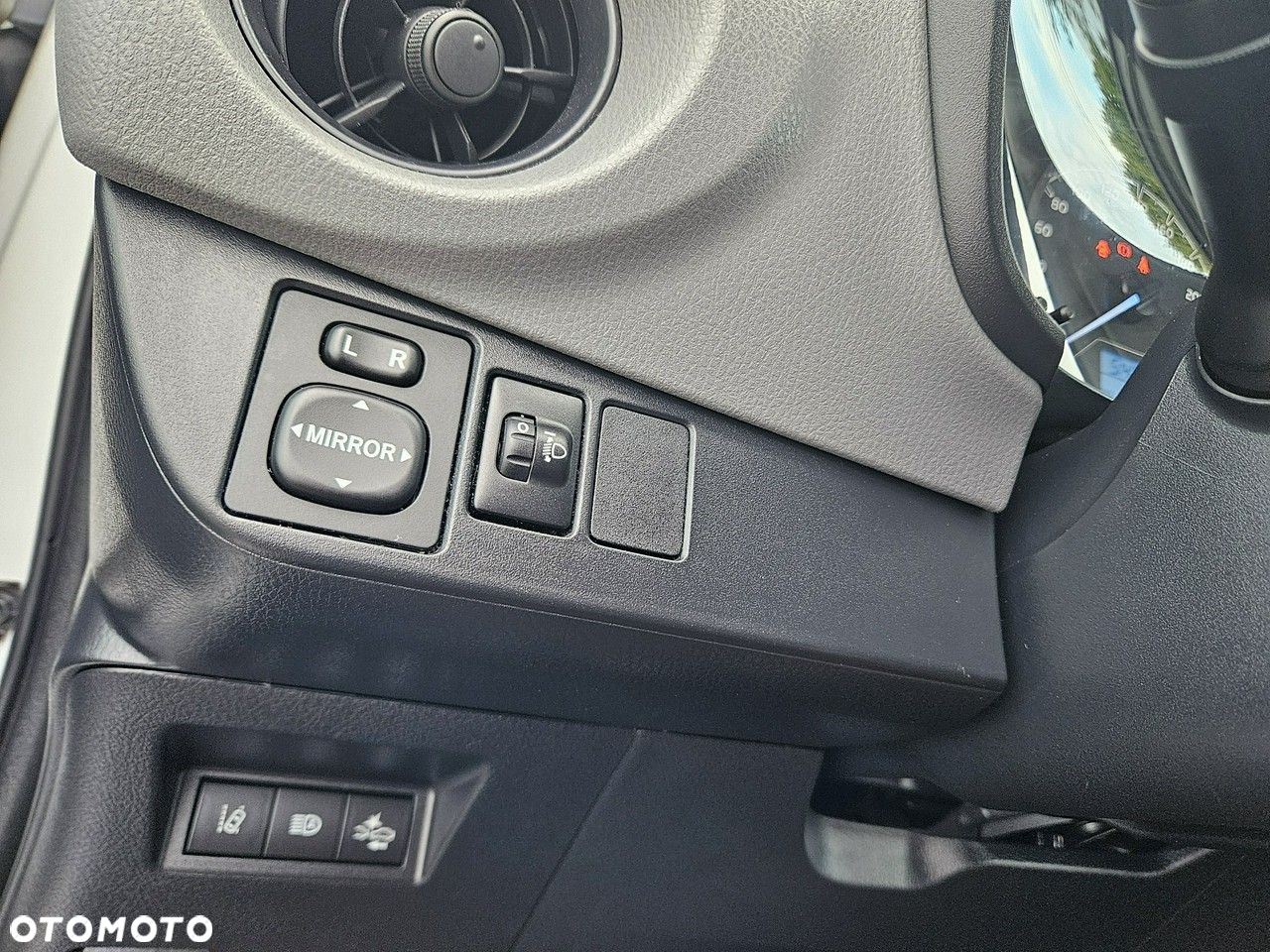 Toyota Yaris - 27