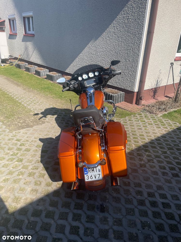 Harley-Davidson CVO Street Glide - 4