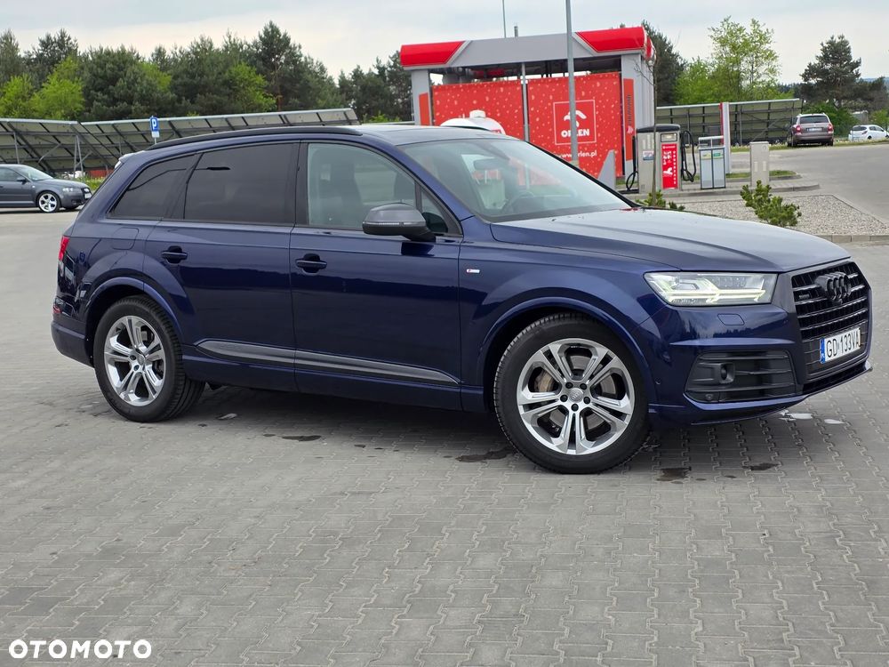 Audi Q7 - 7