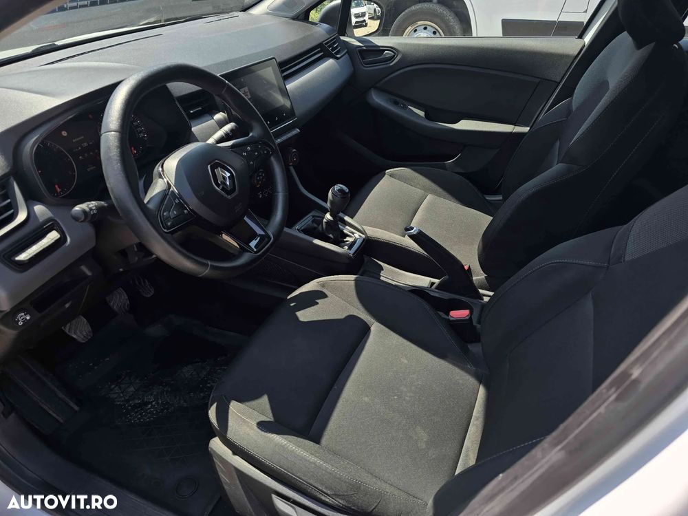 Renault Clio - 9