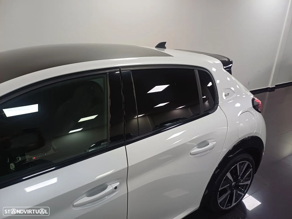 Peugeot 208 PureTech 130 EAT8 GT Pack - 12