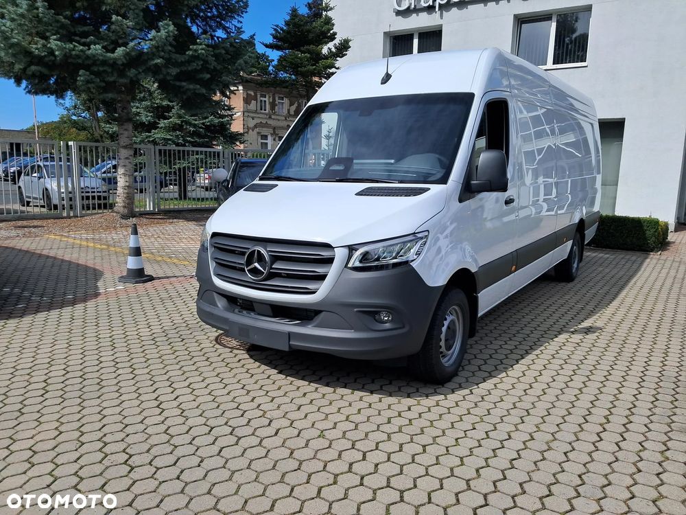 Mercedes-Benz Sprinter - 1