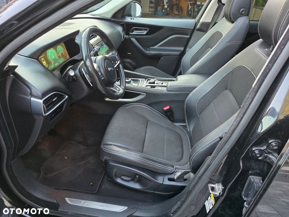 Jaguar F-Pace 2.0 i4D AWD R-Sport - 13