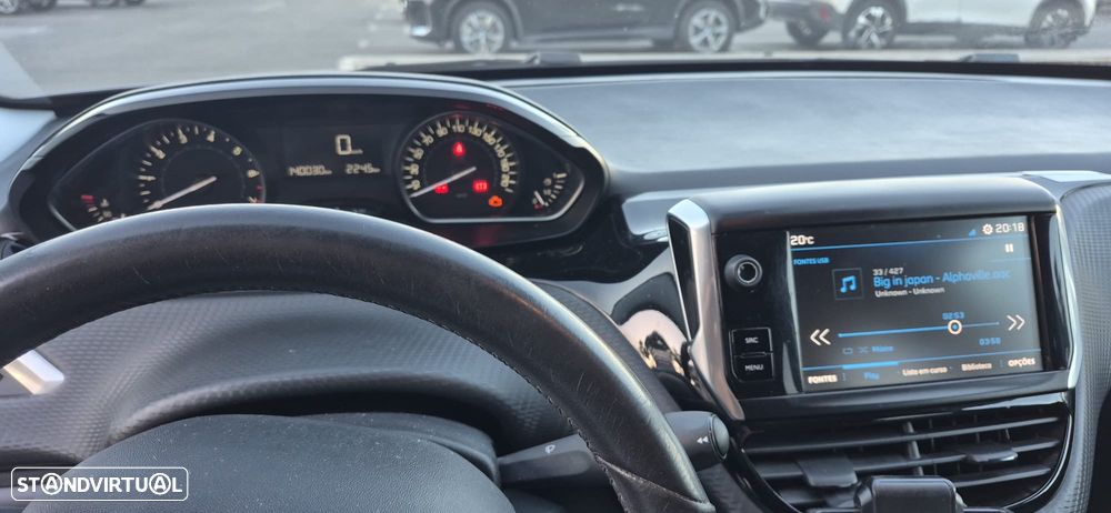 Peugeot 2008 1.2 PureTech Allure - 2