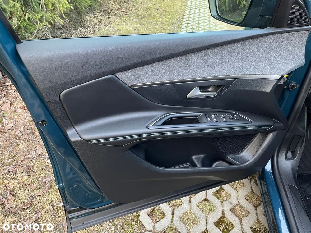 Peugeot 3008 1.6 PureTech HYbrid Allure S&S EAT8 - 14