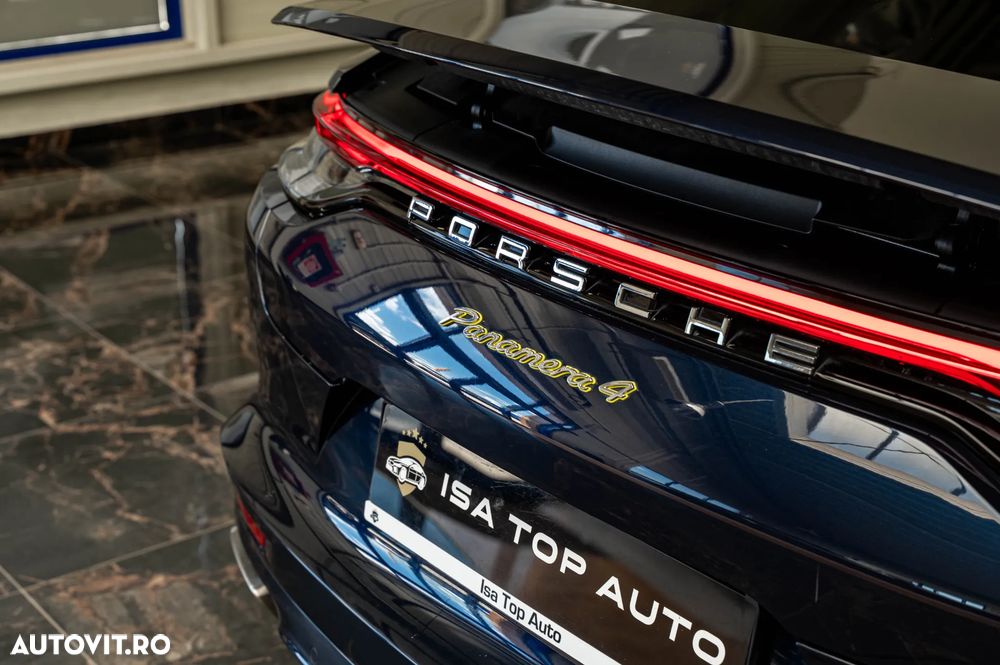 Porsche Panamera 4 E-Hybrid - 40
