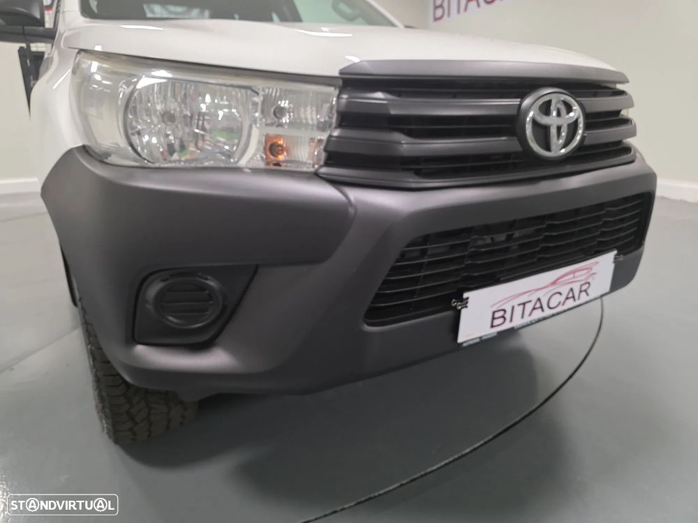 Toyota HILUX  2.4 D-4D 2WD CD - 5