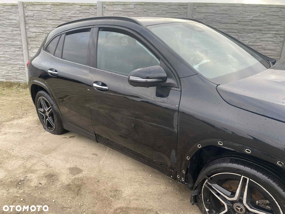 Mercedes-Benz GLA 200 mHEV AMG Line 7G-DCT - 24