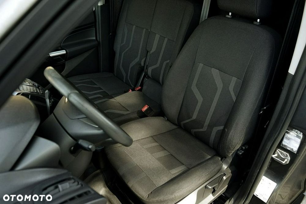 Ford Transit Connect - 18