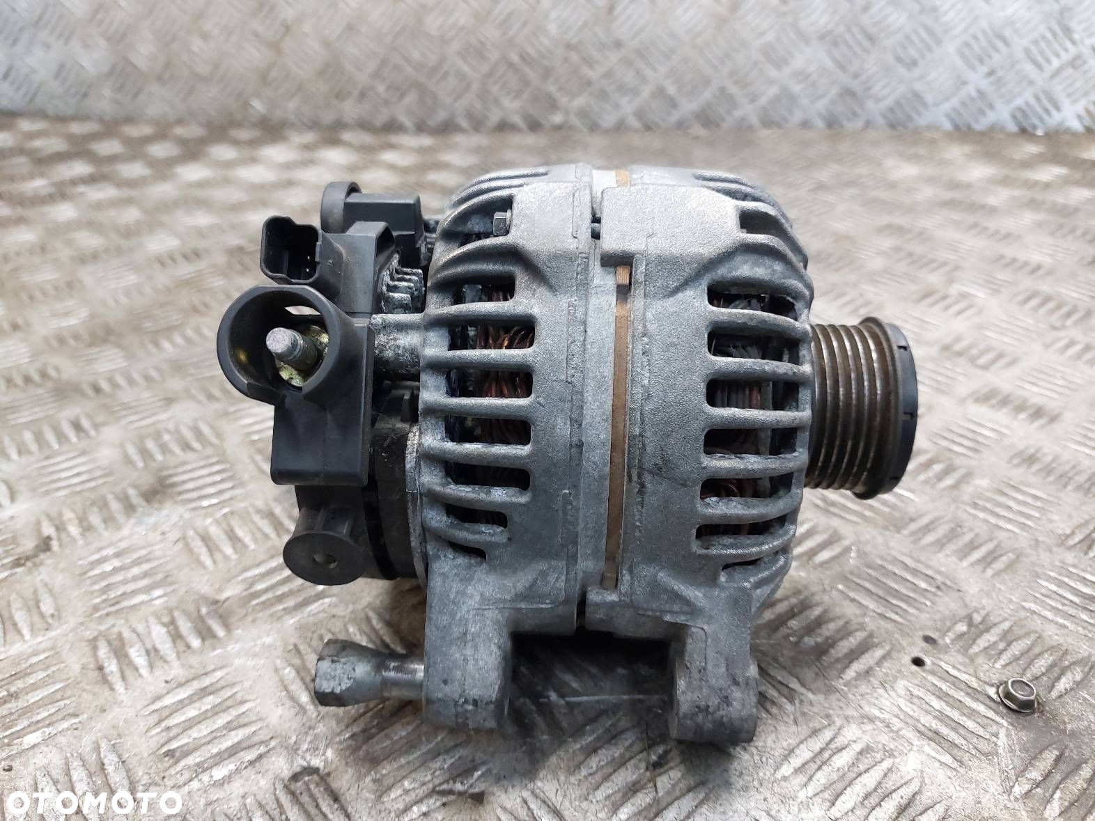 ALTERNATOR CITROEN C4 I 1.6 HDI 9646321880 0124525035 - 3