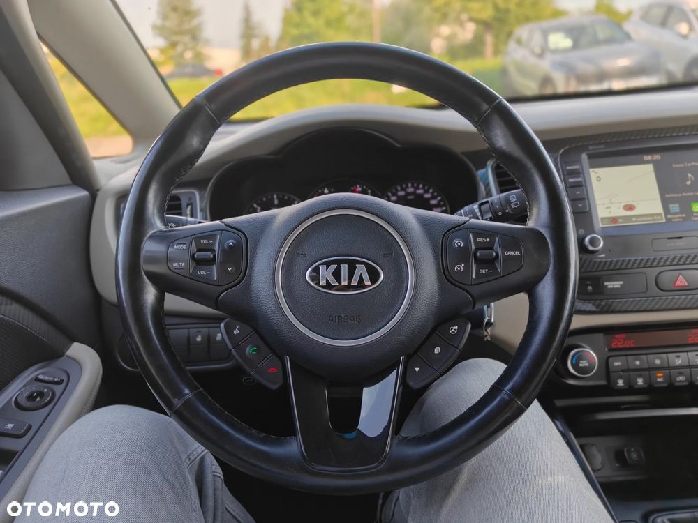 Kia Carens - 13