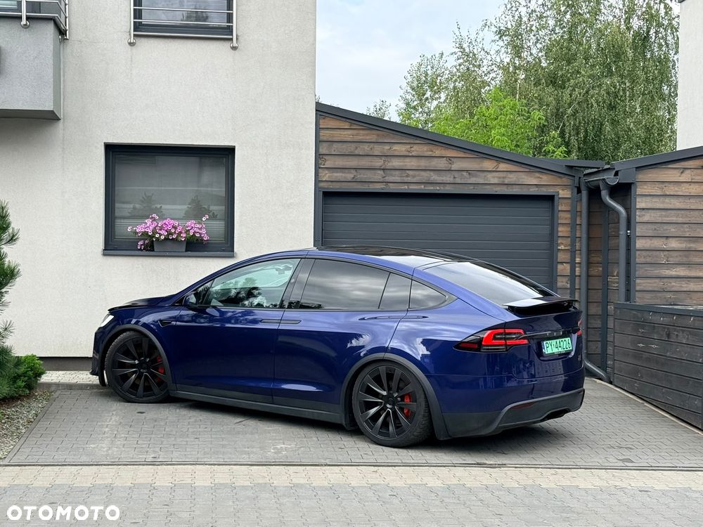 Tesla Model X Plaid - 14