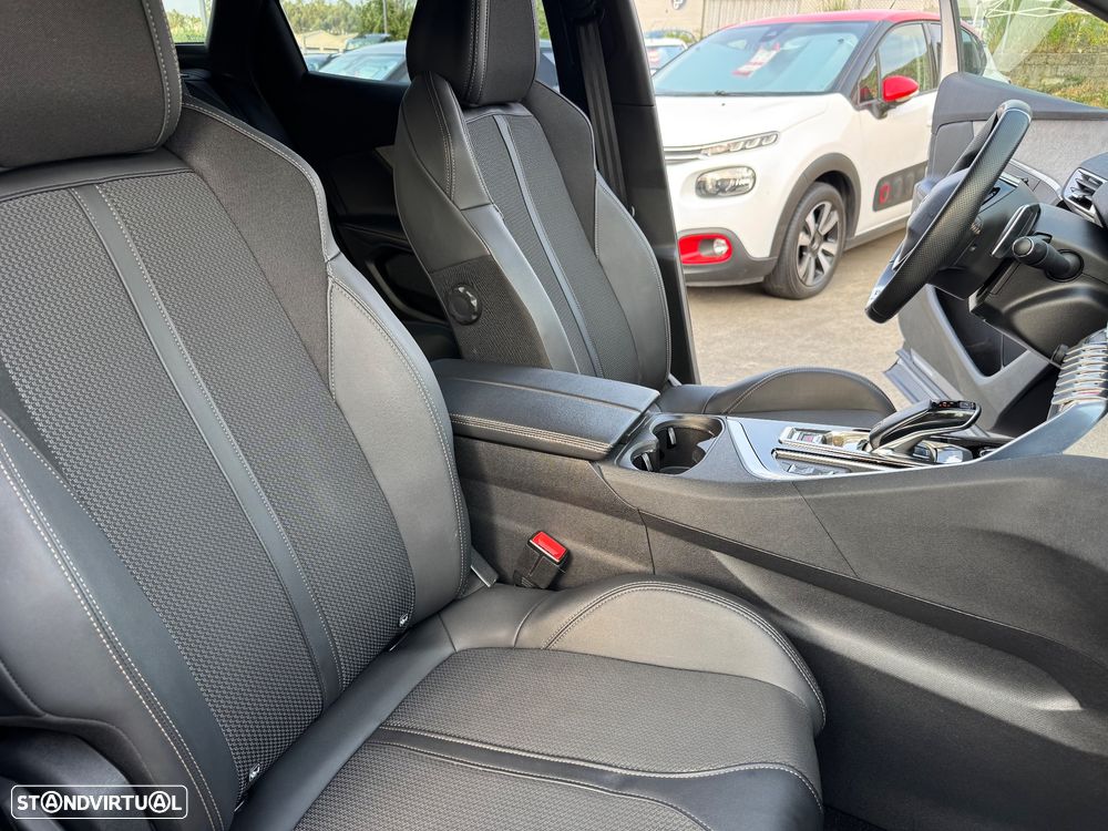 Peugeot 3008 1.2 PureTech GT EAT8 - 17