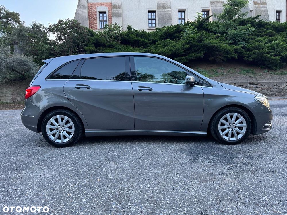 Mercedes-Benz Klasa B 180 BlueEFFICIENCY Edition - 4