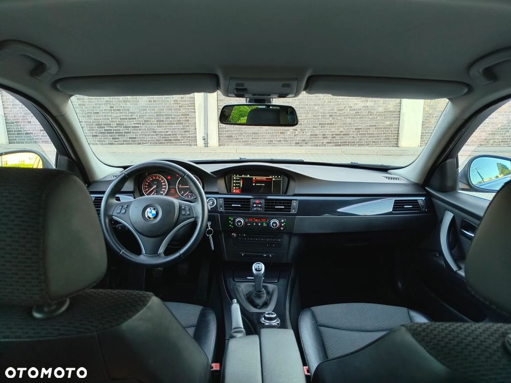BMW Seria 3 320d - 9