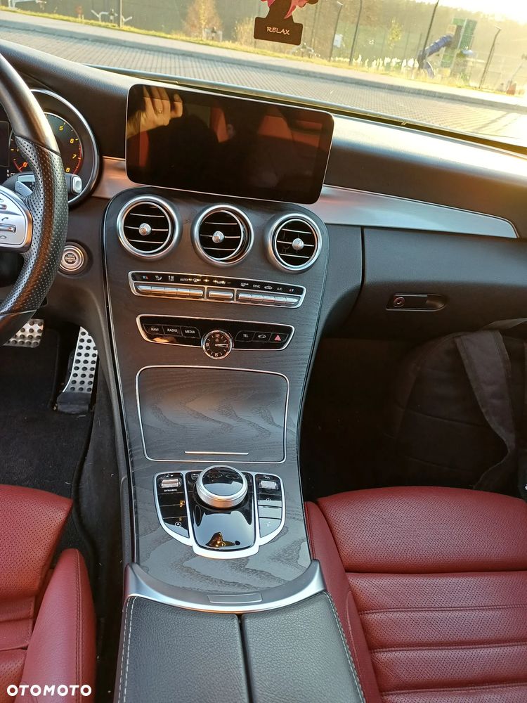 Mercedes-Benz Klasa C 300 9G-TRONIC - 13
