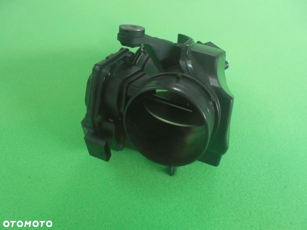 VOLVO XC60 II MILD HYBRID PRZEPUSTNICA 2,0 DIESEL - 4