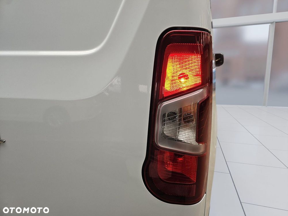 Opel Combo 1.5 DT Enjoy 102KM - 30