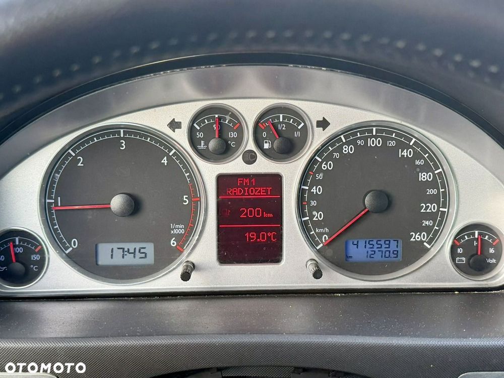 Volkswagen Sharan 1.9 TDI 4Motion Highline - 23