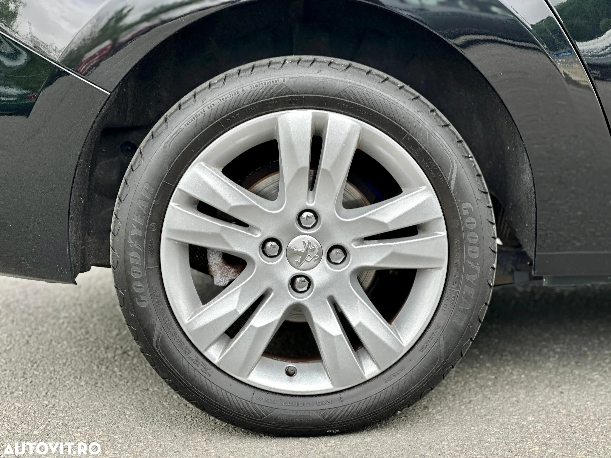 Peugeot 5008 BlueHDI 120 EAT6 Allure - 13
