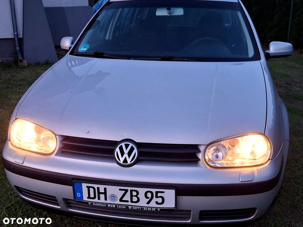 Volkswagen Golf - 16
