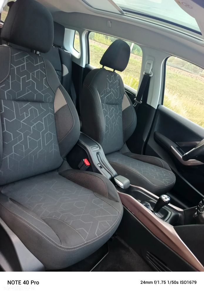 Peugeot 2008 82 e-VTI ETG5 Allure - 30
