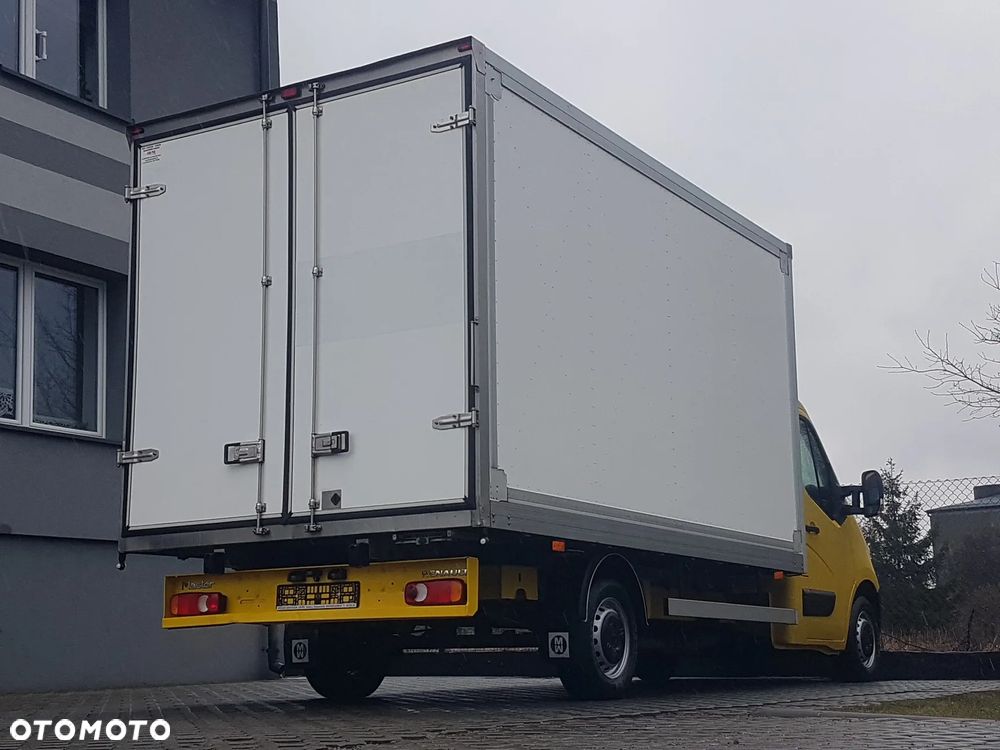 Renault MASTER KONTENER 8EP 4,21x2,23x2,22 KLIMA MANUAL KRAJOWY 6-BIEGÓW - 28