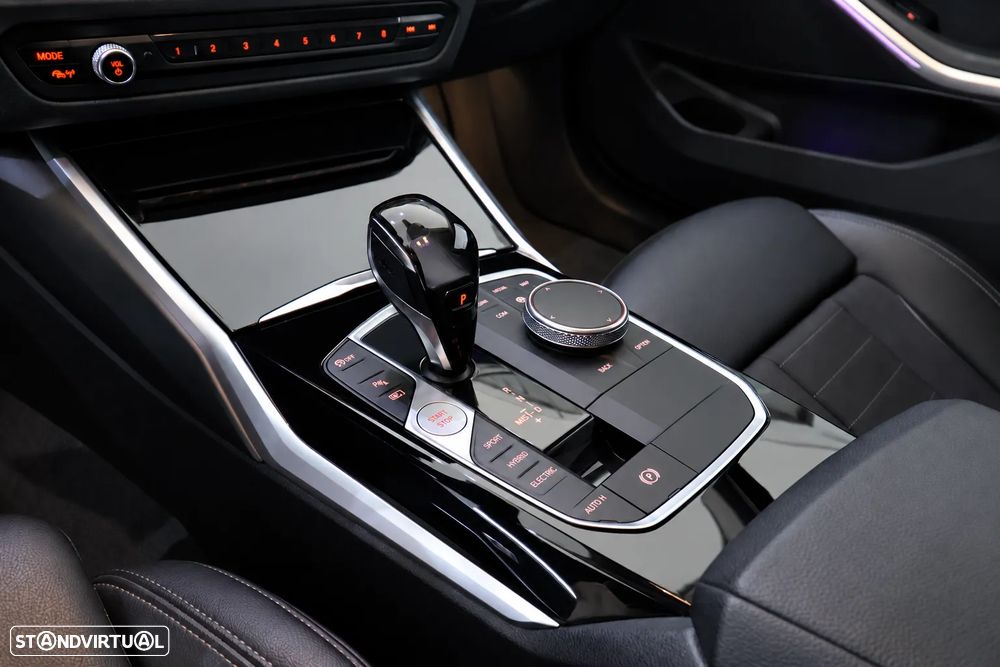 BMW 330 e Auto - 22