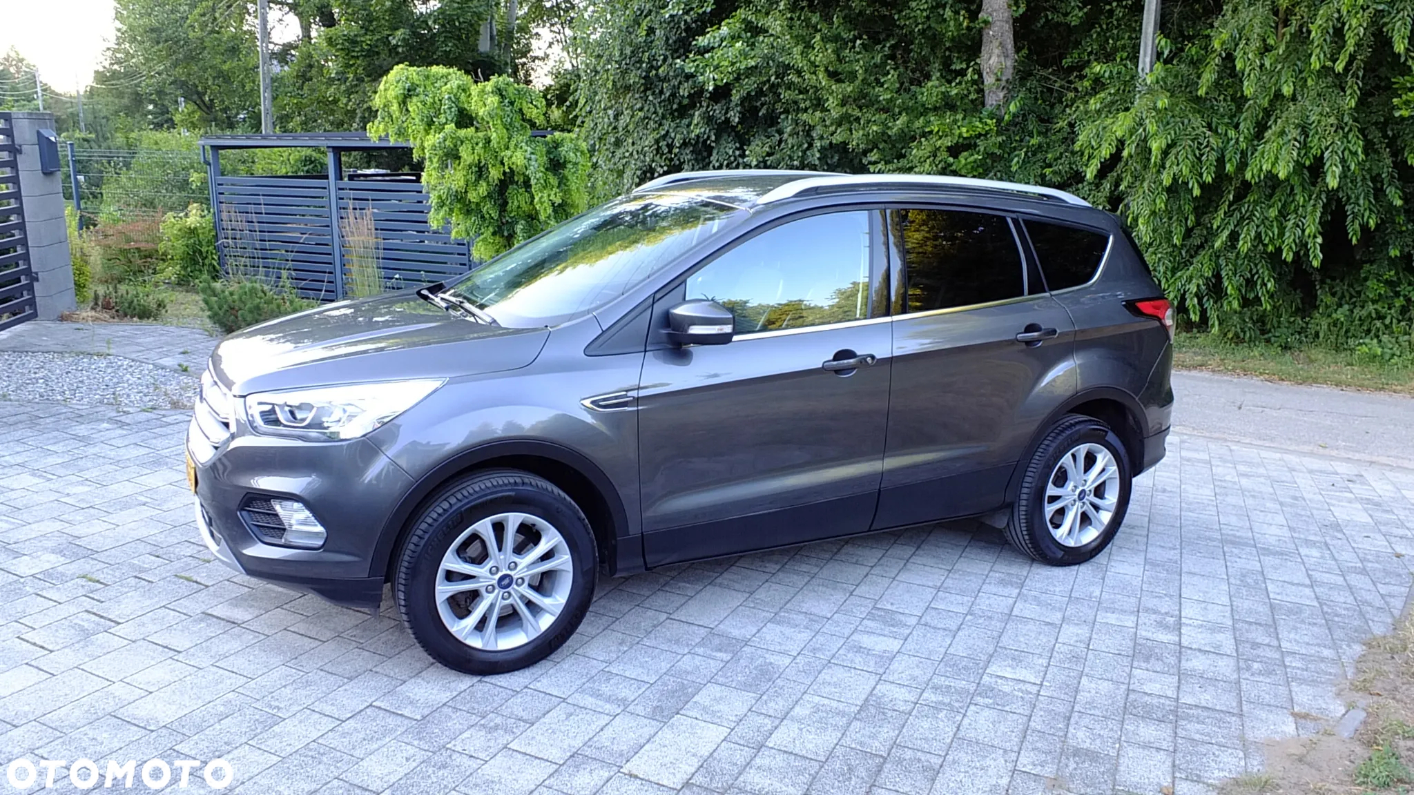 Ford Kuga 1.5 EcoBoost FWD Edition ASS MMT6 - 12