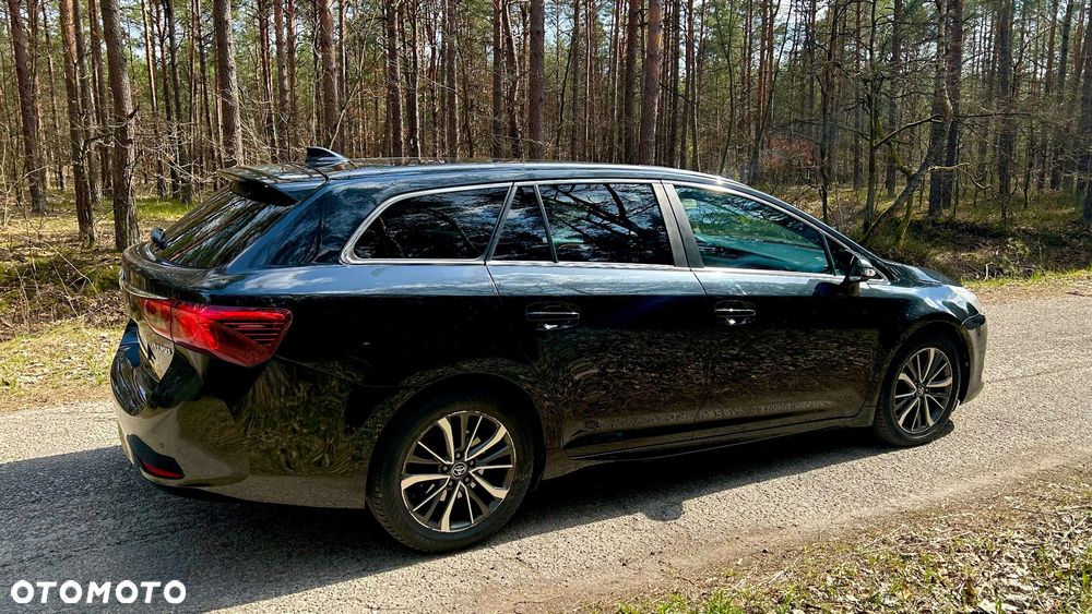 Toyota Avensis 2.0 Premium MS - 2