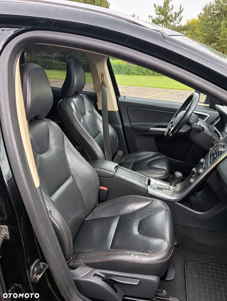 Volvo XC 60 2.4D AWD - 9