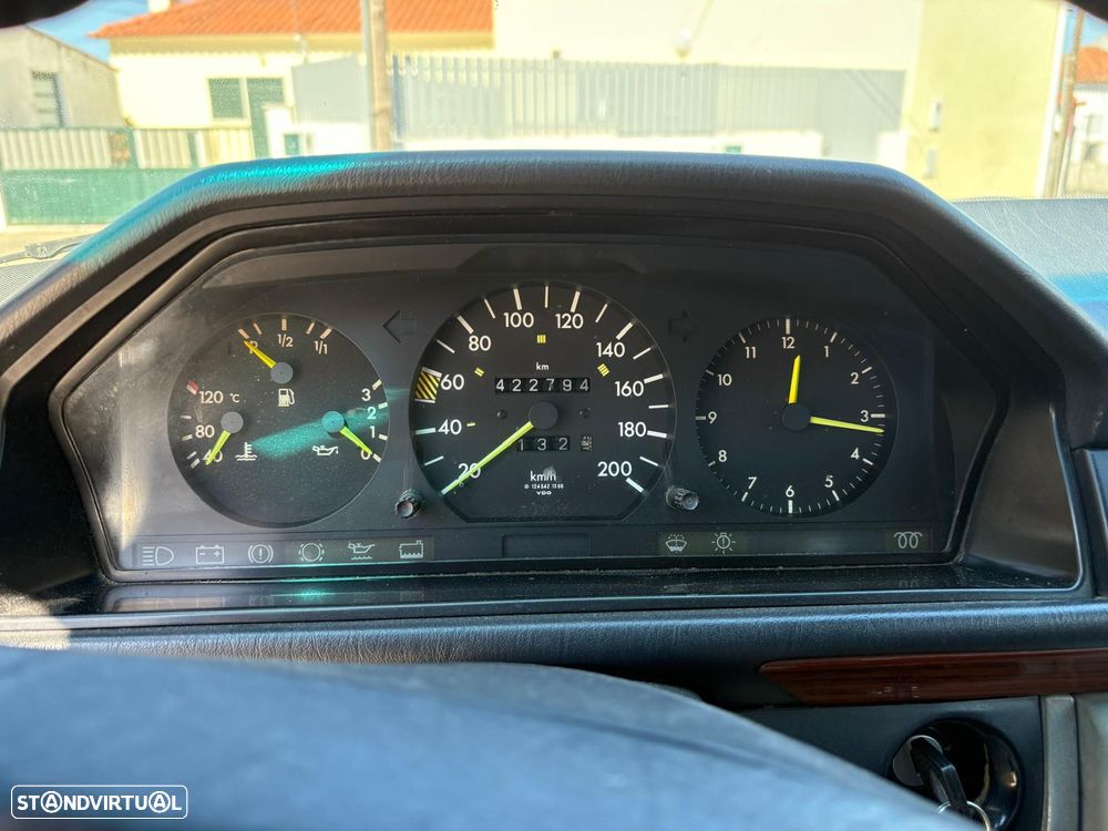Mercedes-Benz W124 (1984-1997) 250 TD - 21