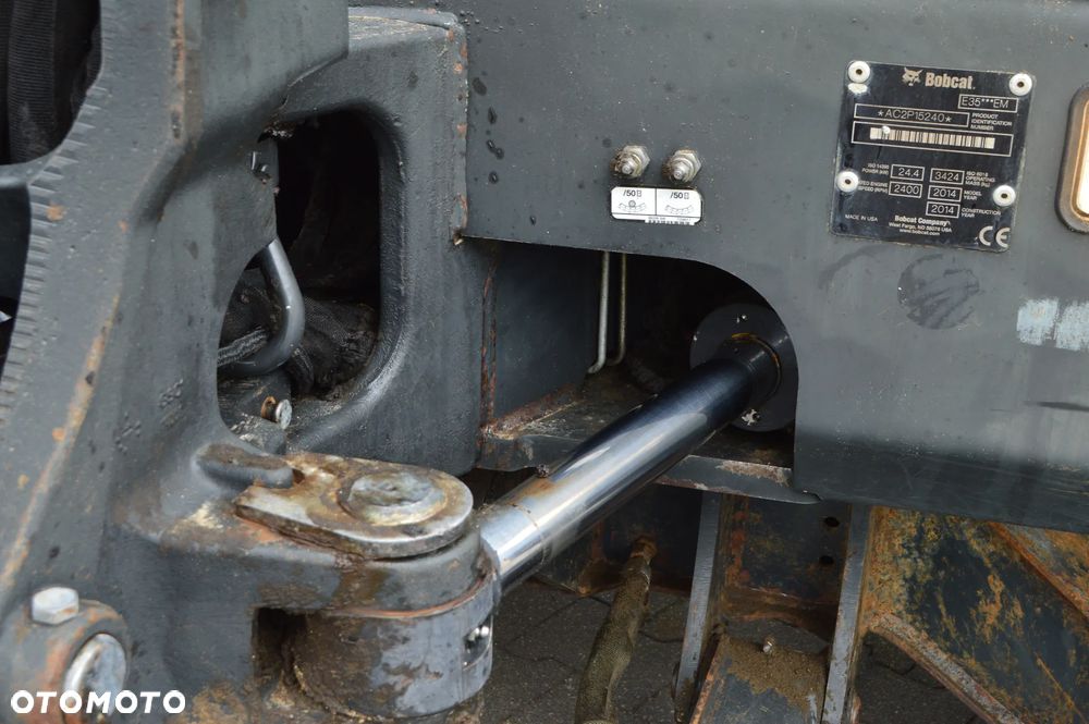 Bobcat E35 - 20