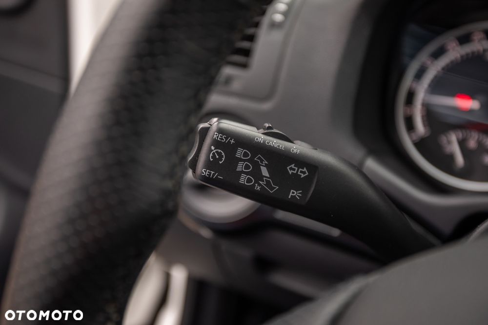 Skoda Octavia 2.0 TDI CR DPF RS - 24