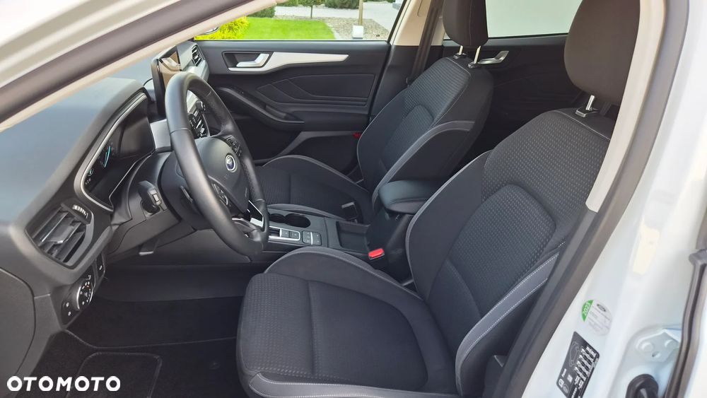 Ford Focus 1.5 EcoBlue Start-Stopp-System TITANIUM DESIGN - 11