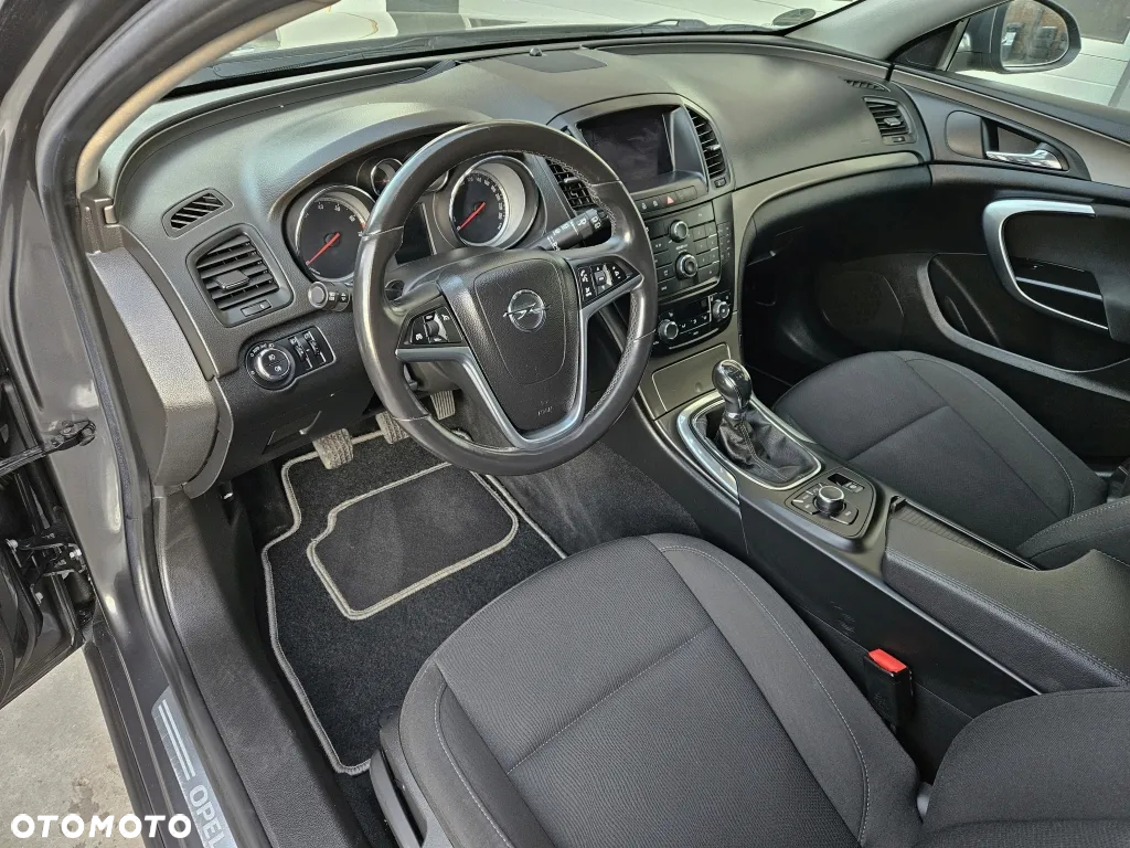 Opel Insignia 1.8 Sports Tourer - 9