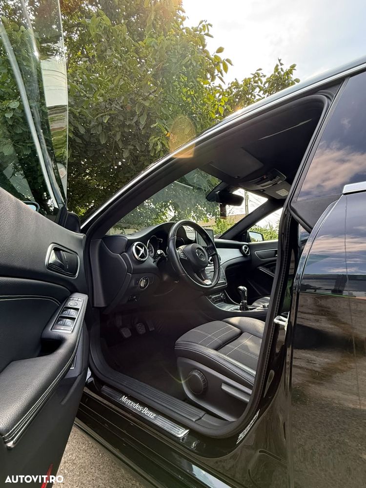 Mercedes-Benz CLA 180 d - 10