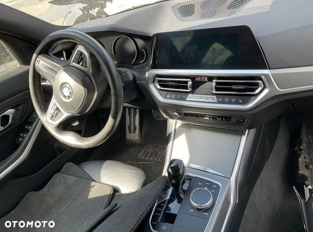 BMW Seria 3 320d xDrive Edition M Sport Shadow - 14