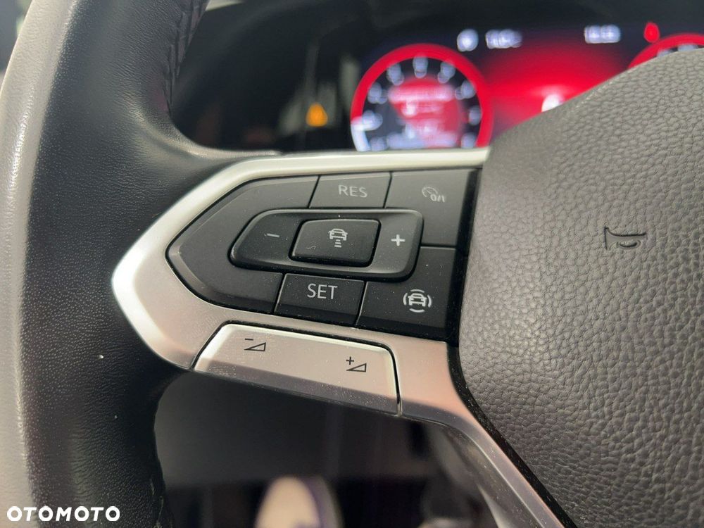 Volkswagen Golf 1.0 eTSI Life DSG - 23