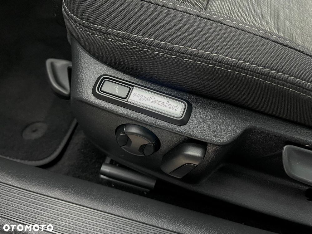 Volkswagen Passat 2.0 TDI EVO Business DSG - 26