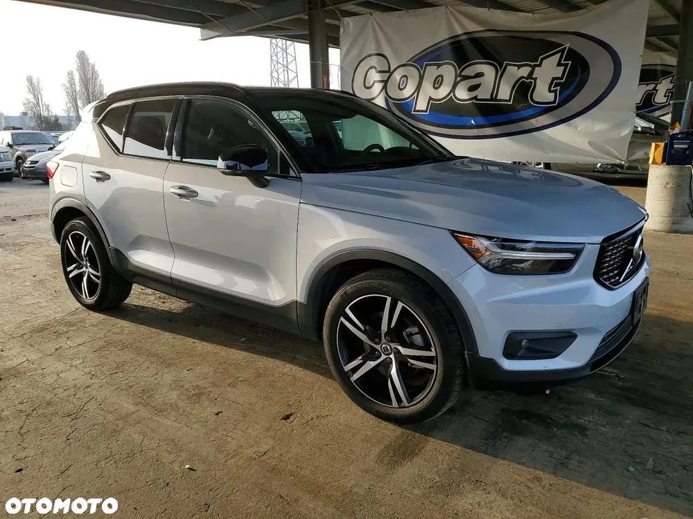Volvo XC 40 T5 AWD Geartronic R-Design - 1
