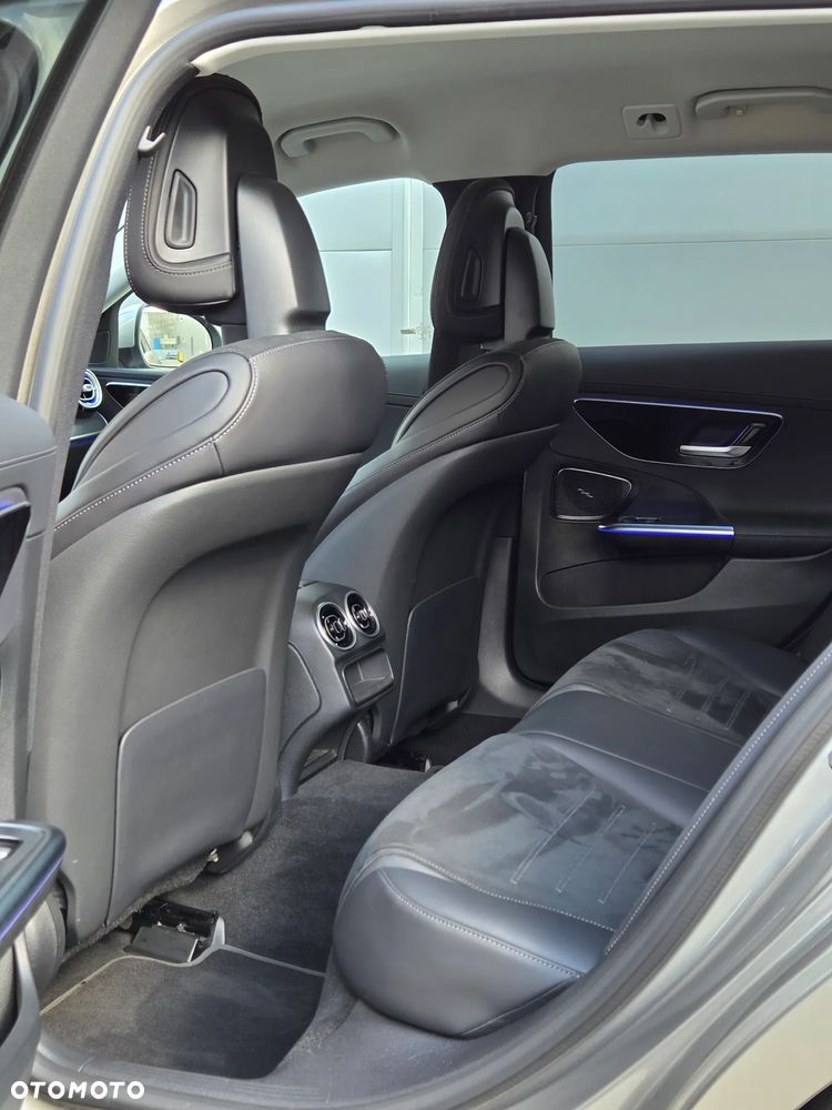 Mercedes-Benz Klasa C 220 d mHEV AMG - 39