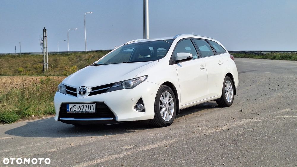 Toyota Auris 1.6 Premium - 9