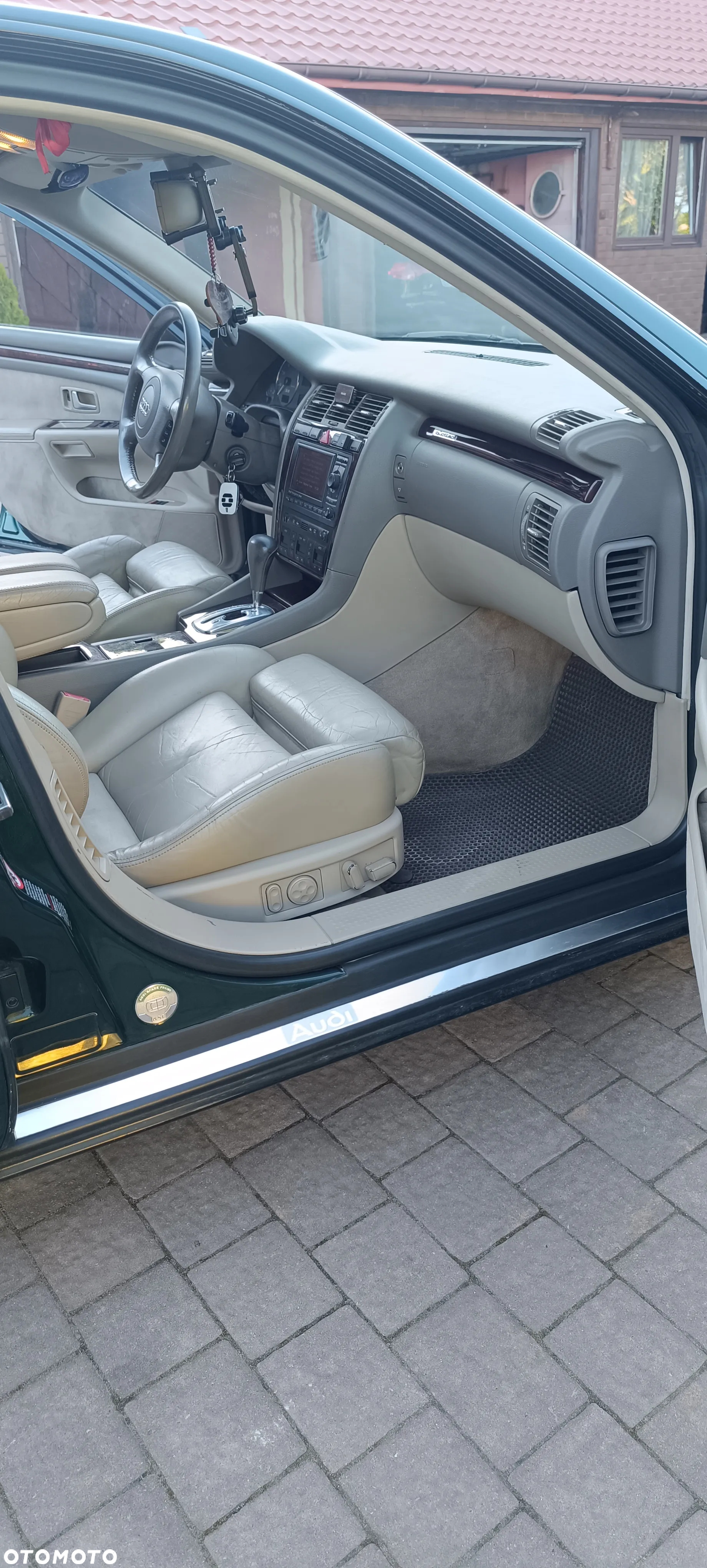 Audi A8 4.2 Quattro - 22