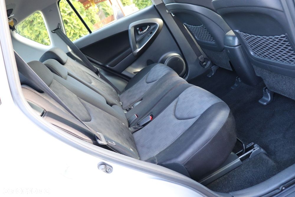 Toyota RAV4 2.0 4x2 - 9