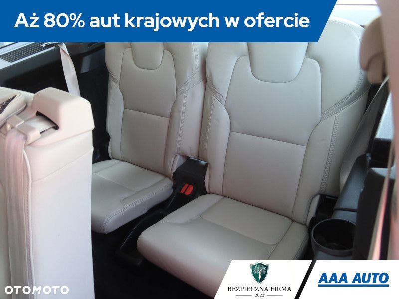 Volvo XC 90 - 22