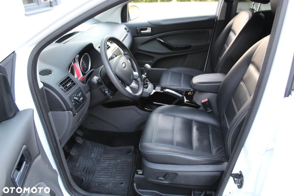 Ford Kuga 2.0 TDCi 4x4 Titanium - 5