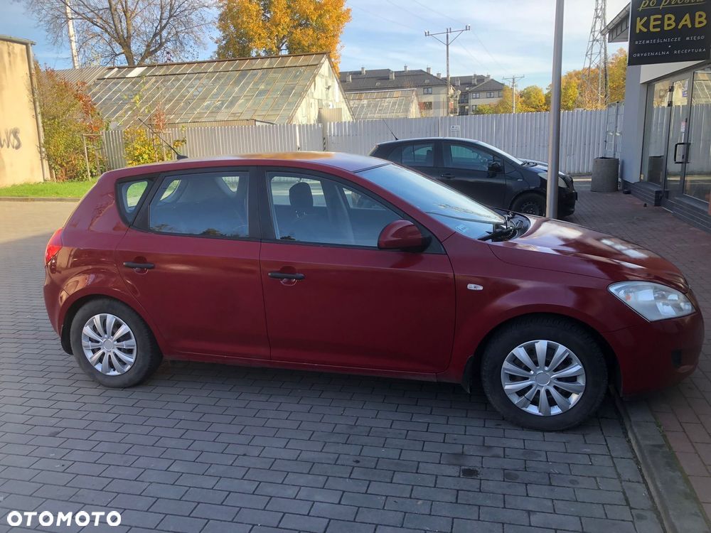 Kia Ceed 1.4 Comfort - 4