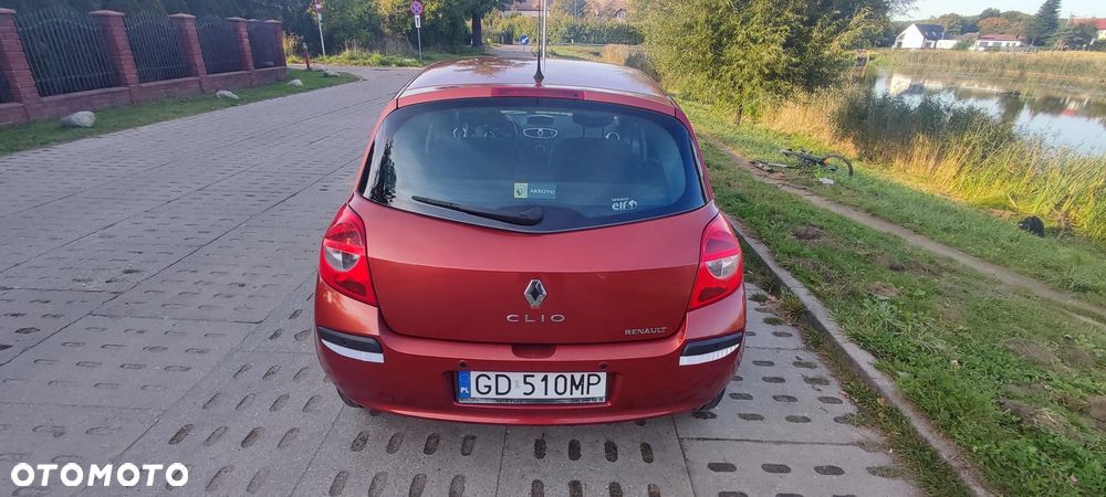 Renault Clio - 7