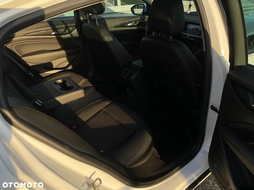 Opel Insignia 1.5 T Elite S&S - 19